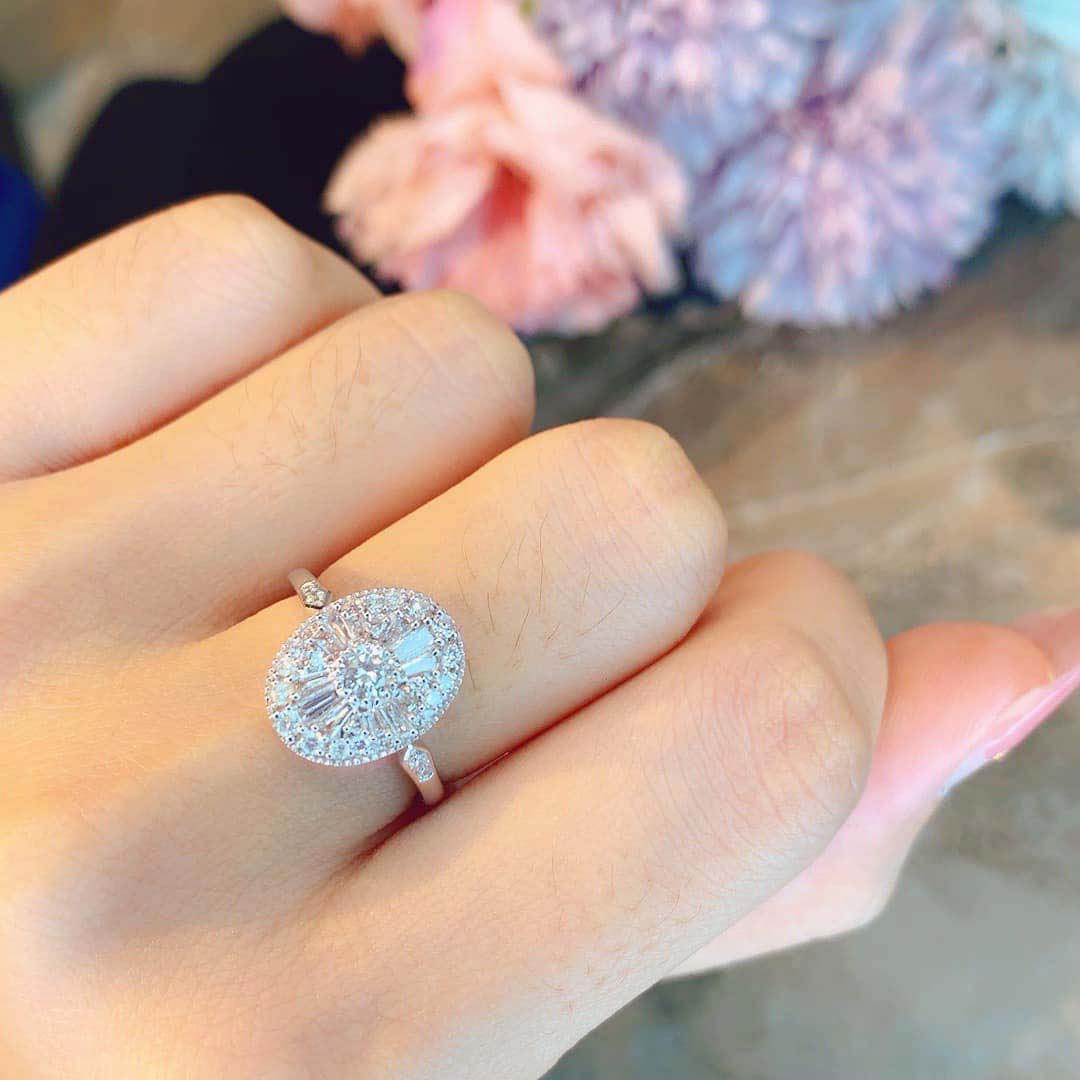 18K天然鑽石-橢圓形鴿子蛋大器戒指