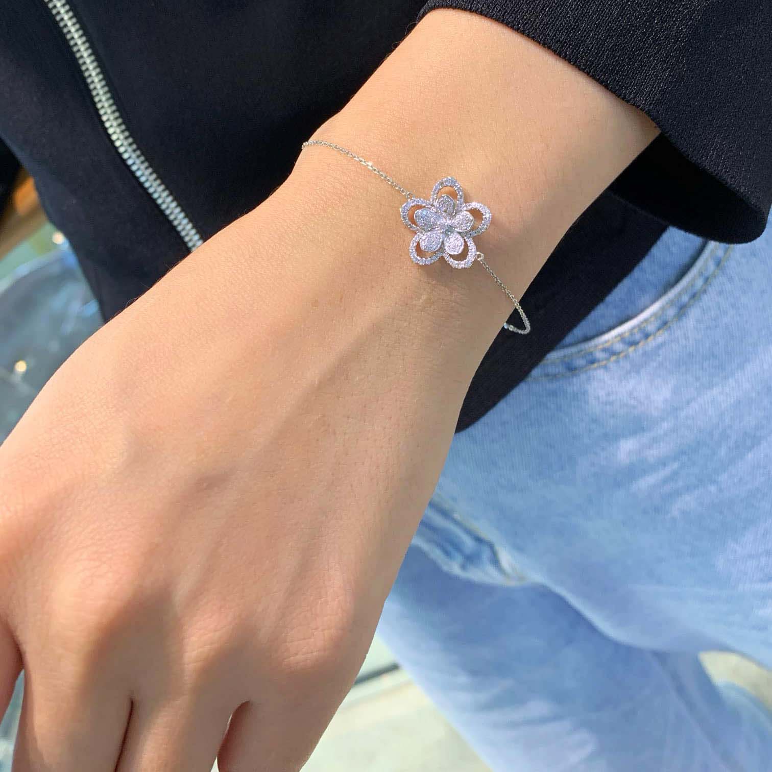 18K天然鑽石-秀氣花朵手鍊