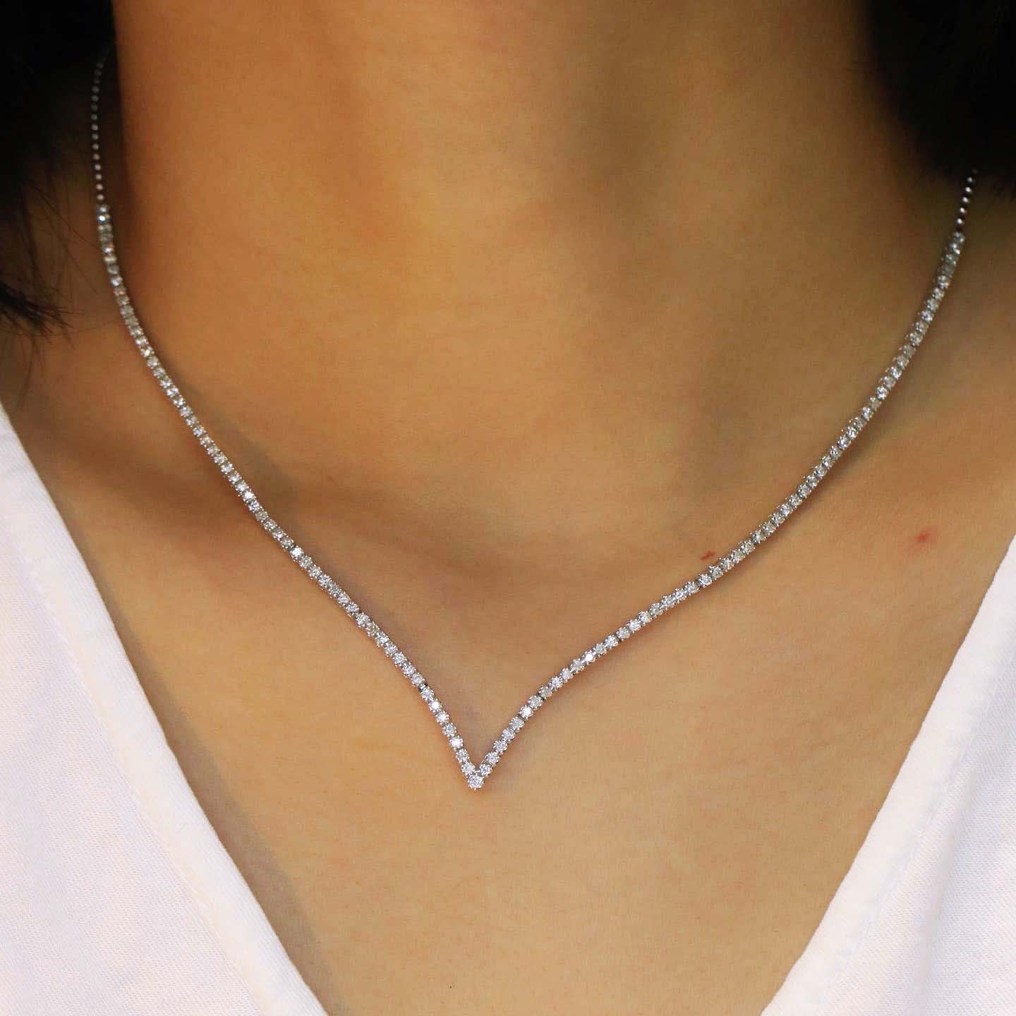 18K天然鑽石-V形萬能扣項鍊