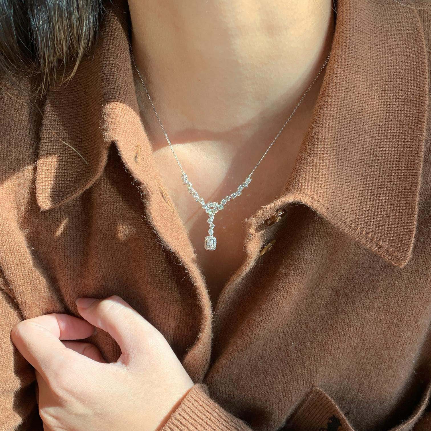 18K天然鑽石-小V垂墜項鍊