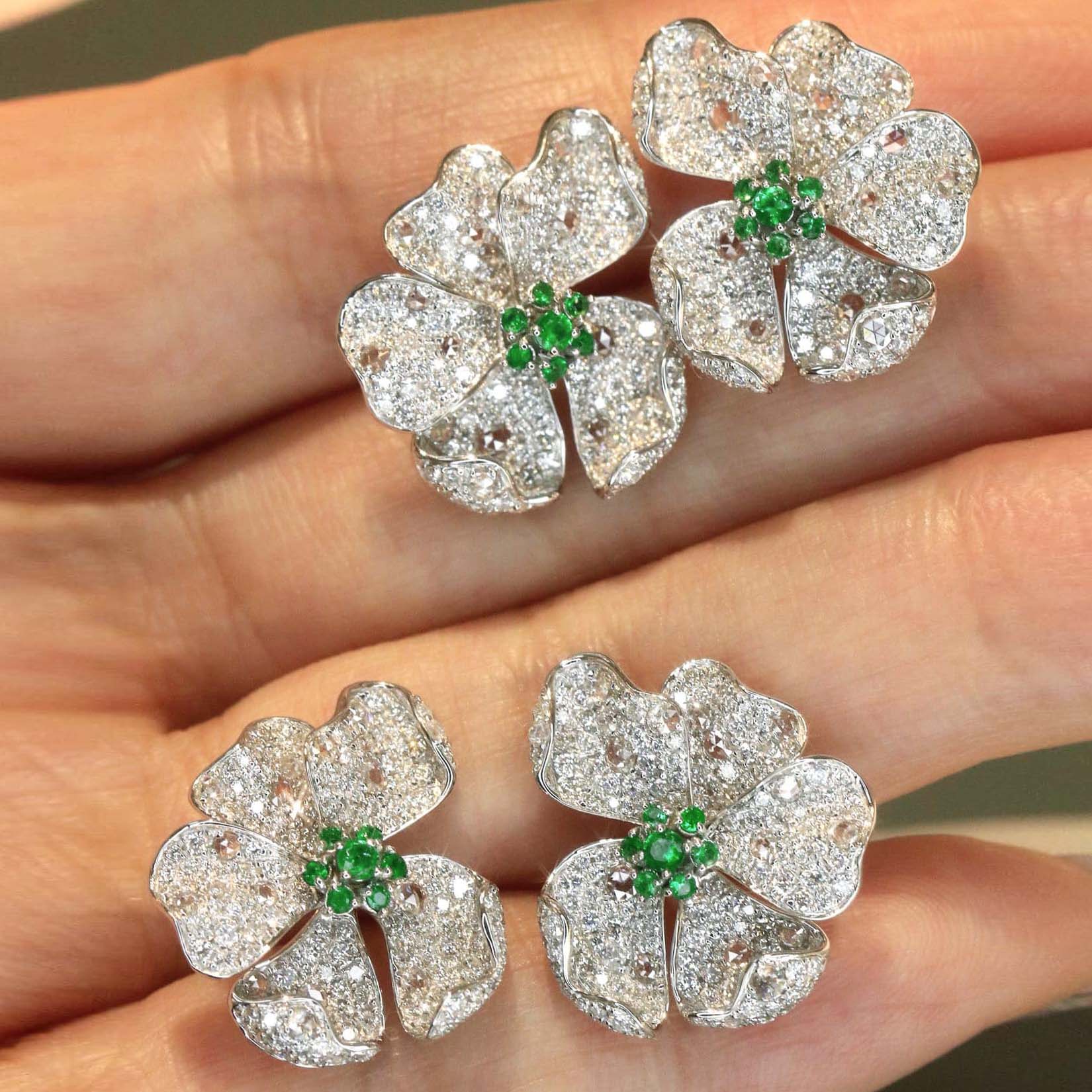 18K天然鑽石-祖母祿貴氣奢華花形耳環 - 第1張圖 18K天然鑽石-祖母祿貴氣奢華花形耳環