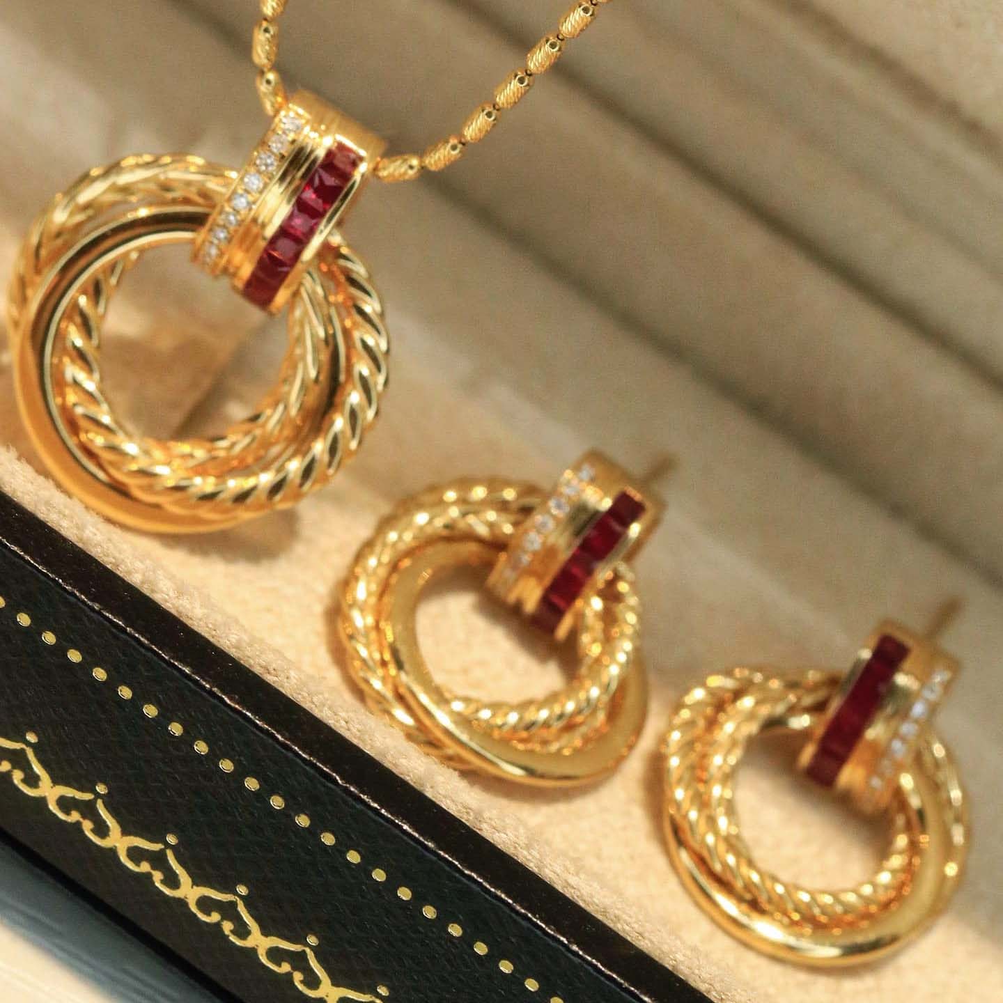 18K天然鑽石-紅寶石三環墜飾/耳環 - 第3張圖 18K天然鑽石-紅寶石三環墜飾/耳環