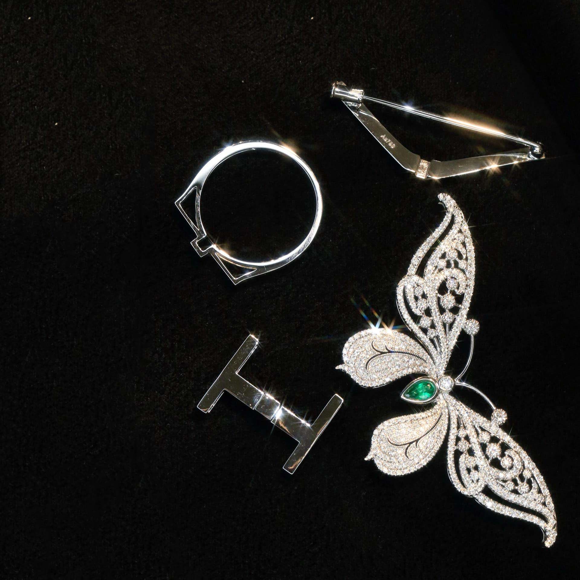 18K天然鑽石-祖母綠大蝴蝶萬用墜飾 - 第2張圖 18K天然鑽石-祖母綠大蝴蝶萬用墜飾