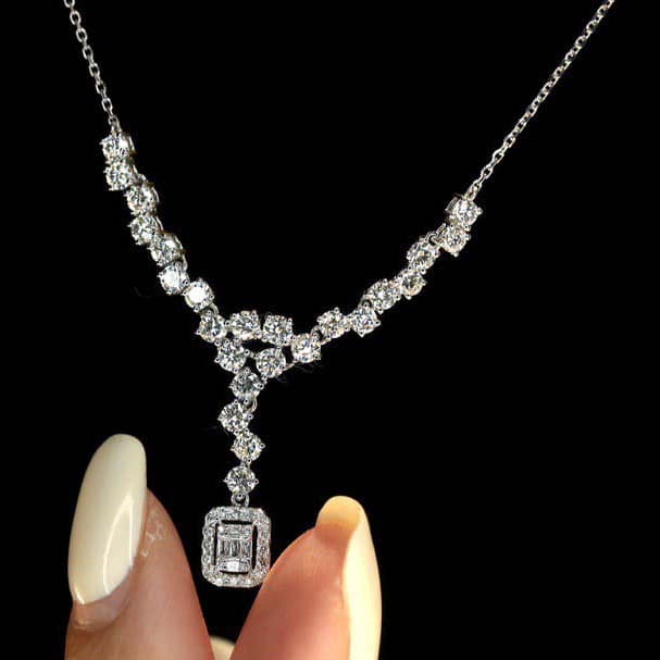 18K天然鑽石-小V垂墜項鍊