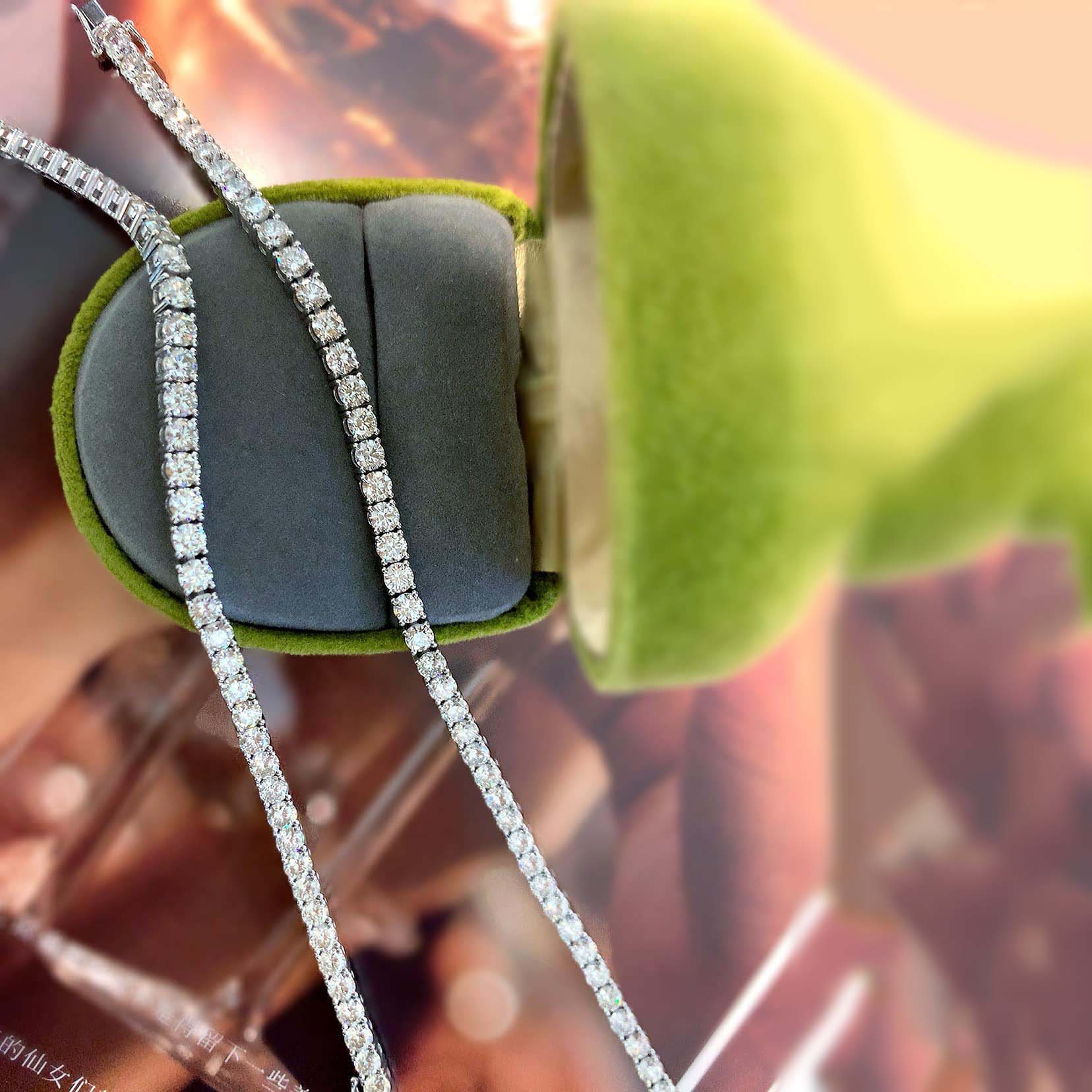 18K天然鑽石-四爪鑲嵌豪華手鍊