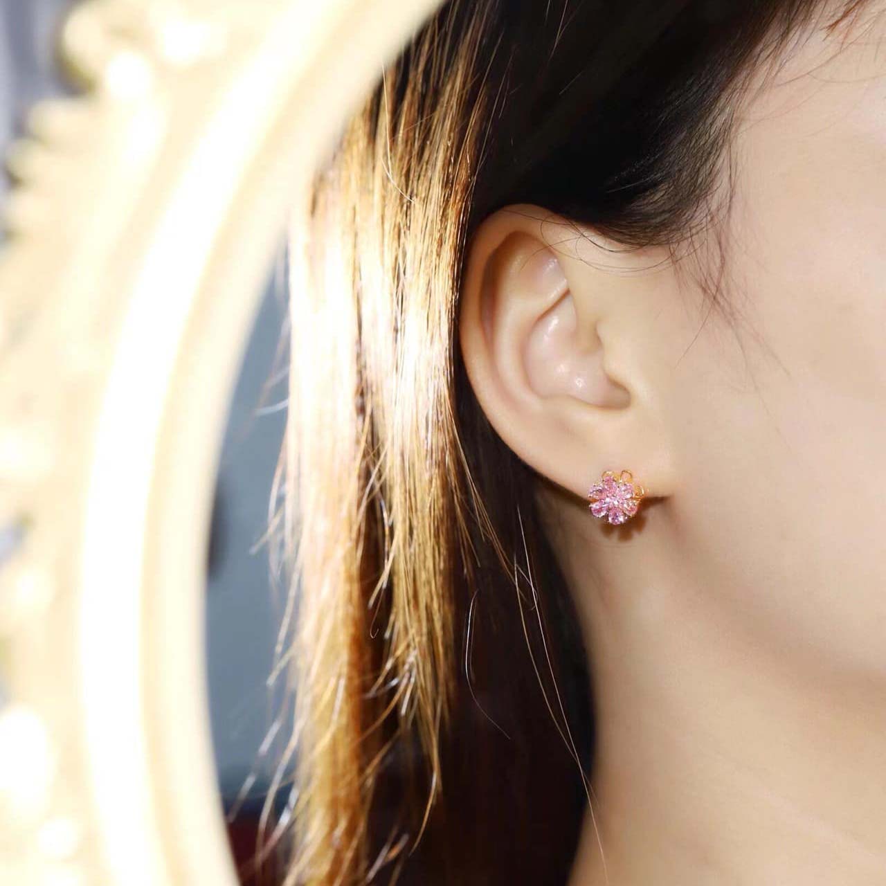 18K天然粉藍寶-轉動小花耳環