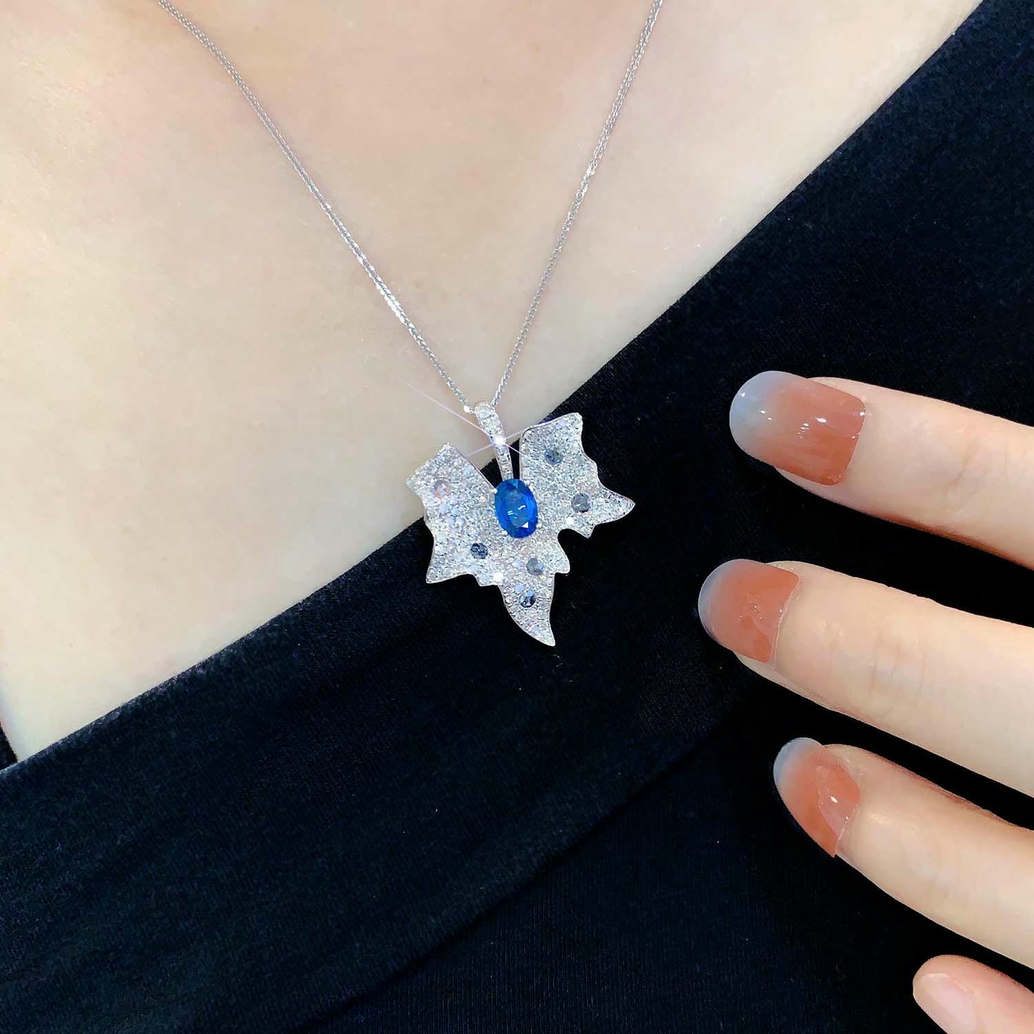 18K天然藍寶石-玫瑰鑽楓葉項鍊