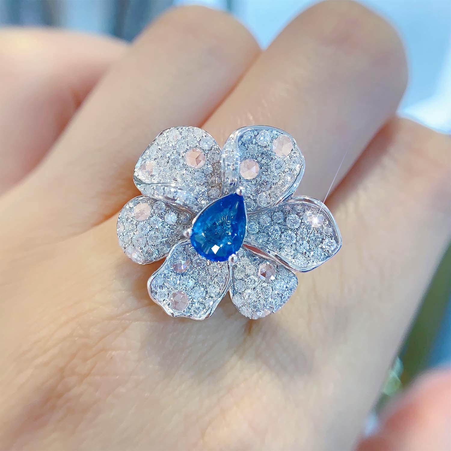 18K天然鑽石-藍寶石六瓣花戒指 - 第3張圖 18K天然鑽石-藍寶石六瓣花戒指