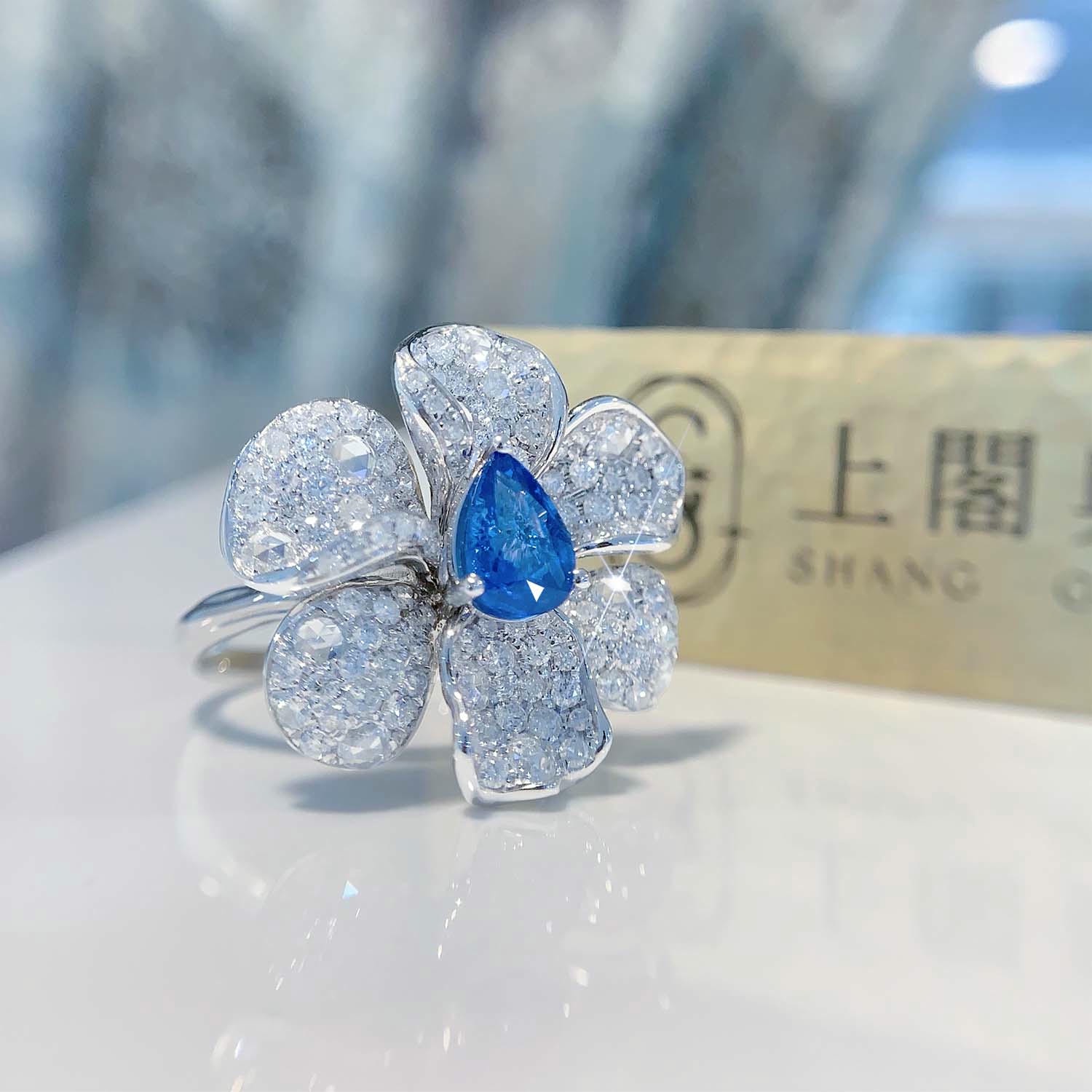 18K天然鑽石-藍寶石六瓣花戒指 - 第2張圖 18K天然鑽石-藍寶石六瓣花戒指