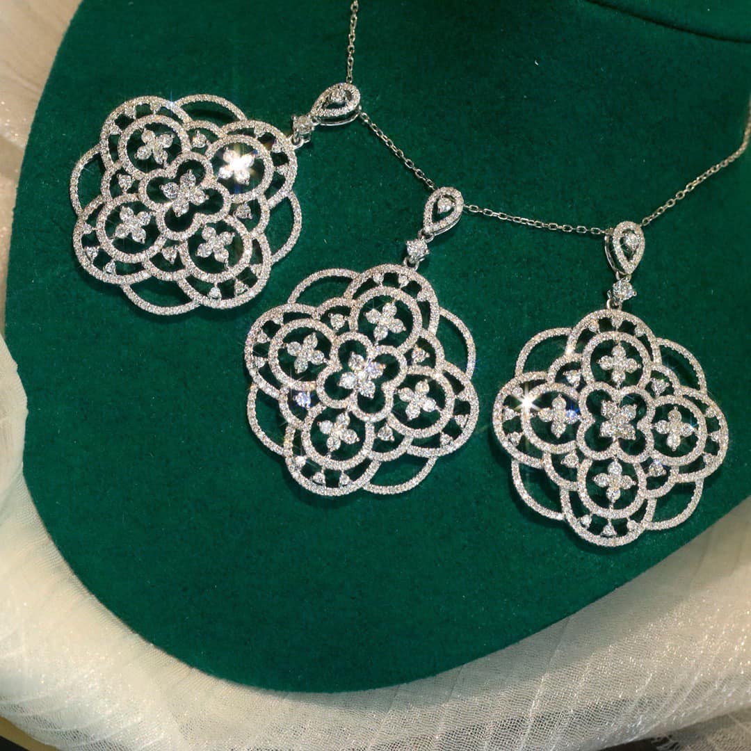 18K天然鑽石-豪華復古墜飾