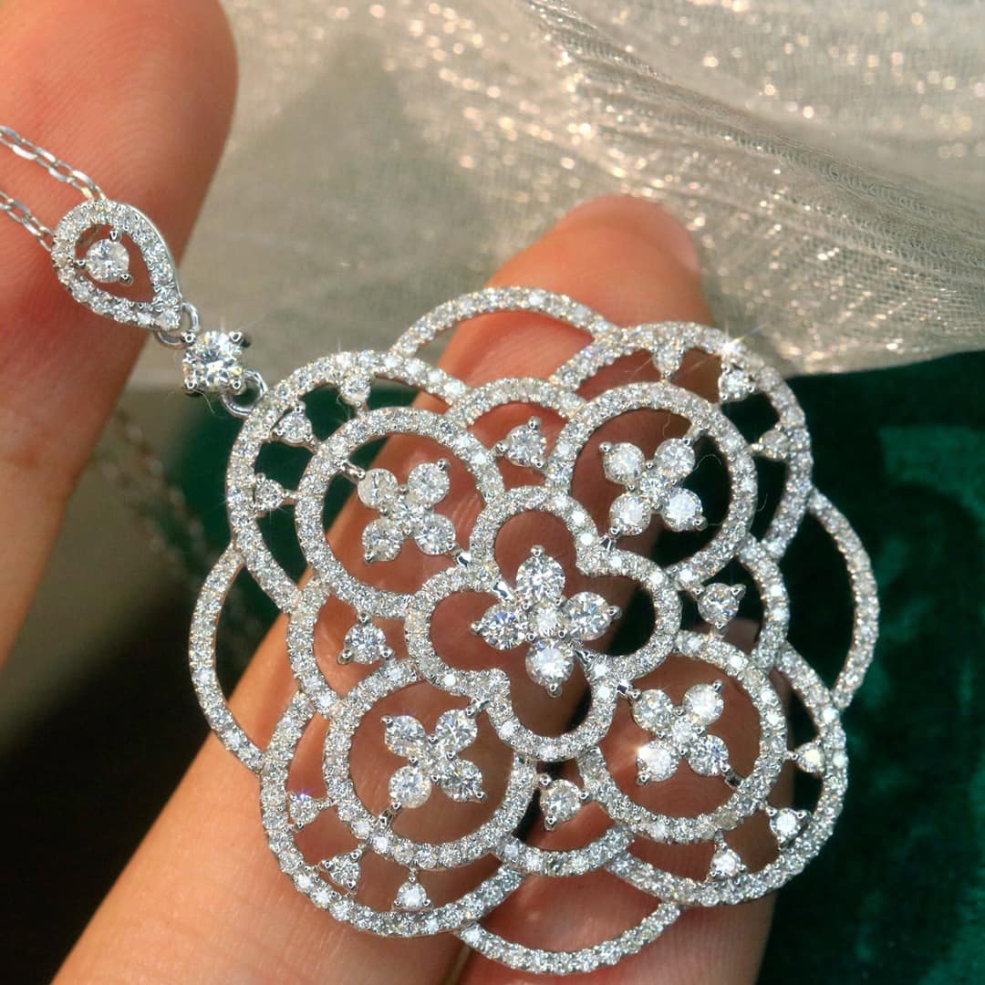 18K天然鑽石-豪華復古墜飾