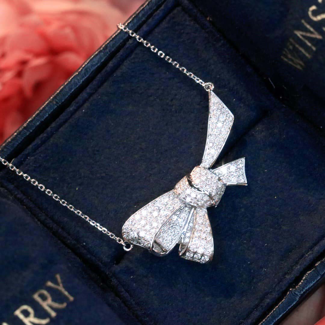 18K天然鑽石-夢幻蝴蝶結項鍊