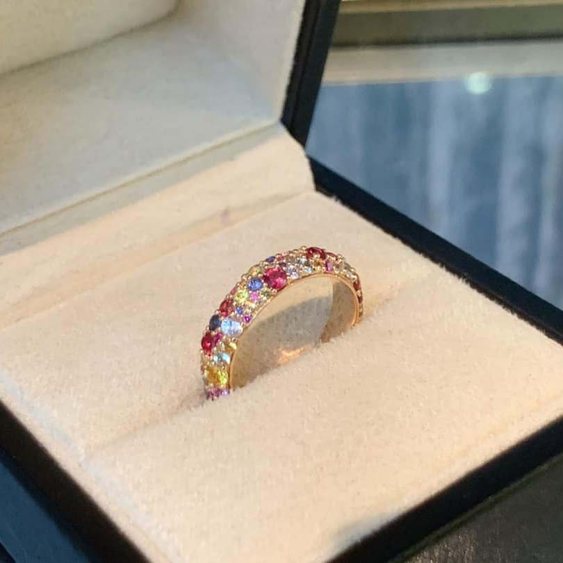 18K天然彩色藍寶石-莫奈花園彩虹戒指