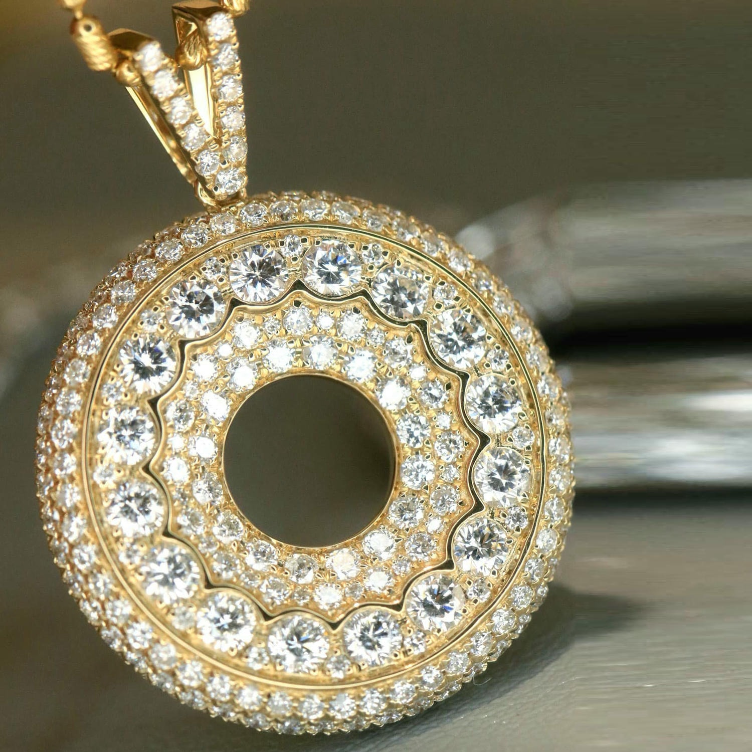 18K天然鑽石-精品甜甜圈墜飾