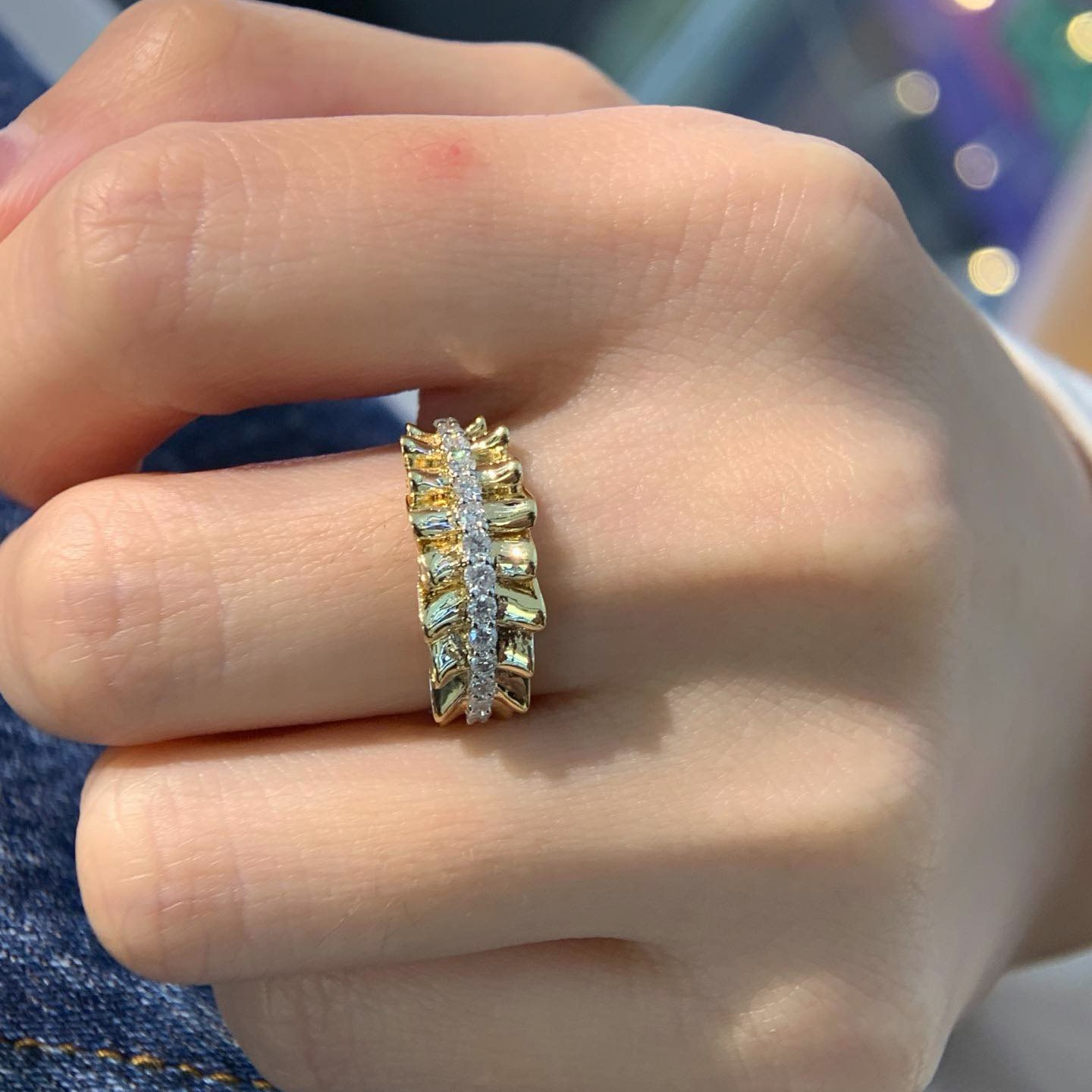 18K天然鑽石-百褶時尚戒指