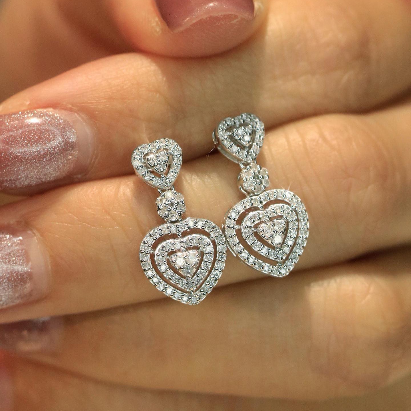 18K天然鑽石-豪華愛心耳環