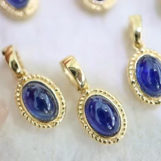 18K天然藍寶石-斯里蘭卡皇家藍墜飾