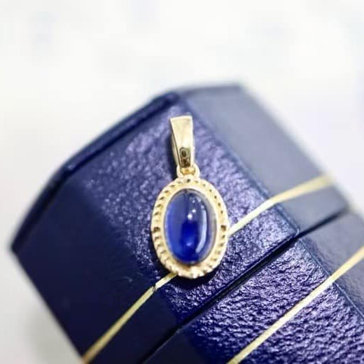 18K天然藍寶石-斯里蘭卡皇家藍墜飾