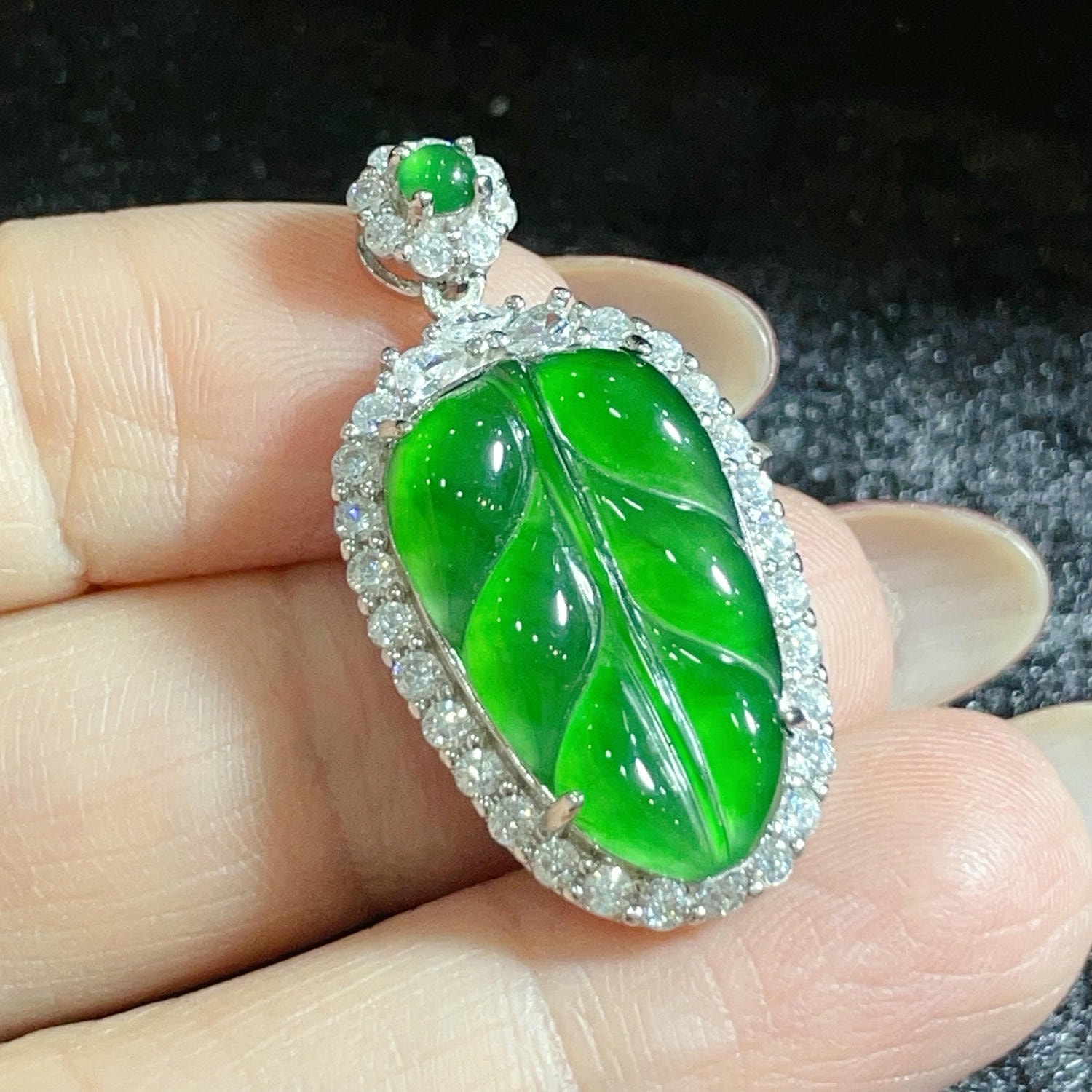 天然翡翠-A貨翡翠綠葉造型墜飾