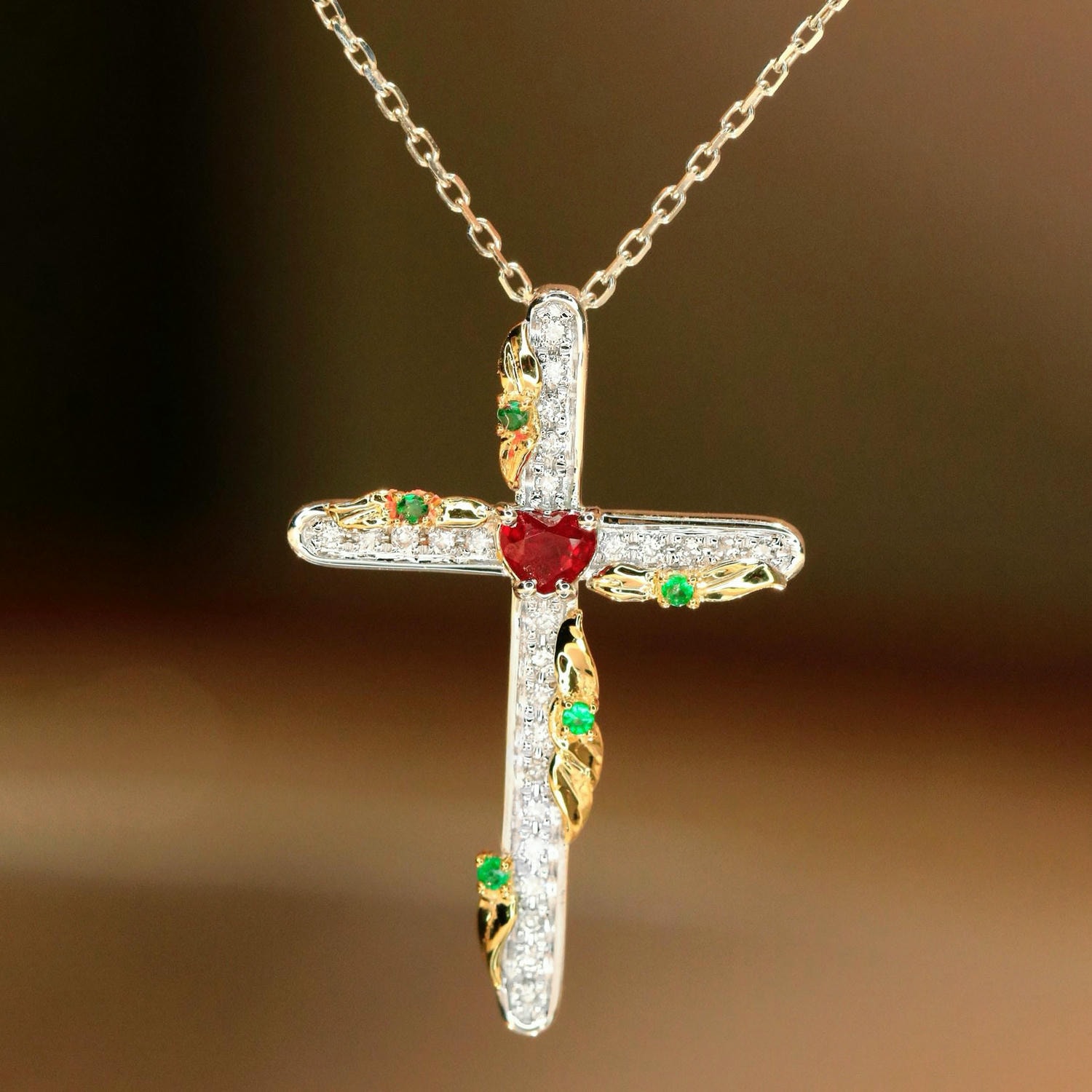 18K天然紅寶石-藝術十字架墜飾