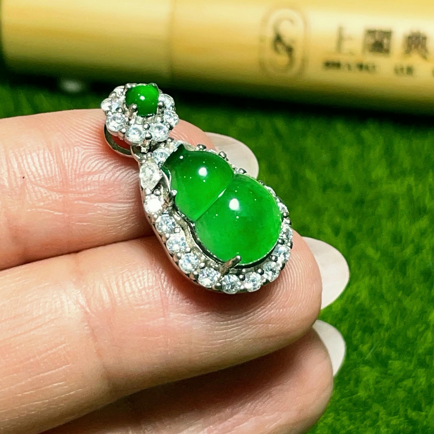 天然翡翠-A貨翡翠葫蘆超澎墜飾