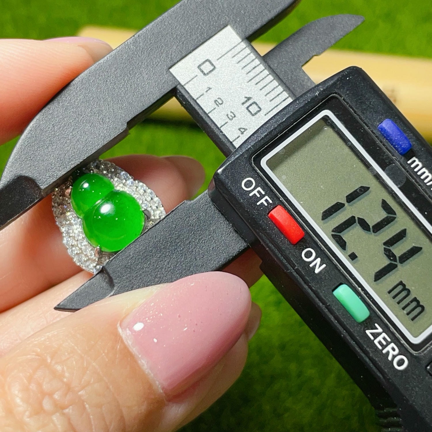 天然翡翠-A貨翡翠葫蘆澎澎墜飾