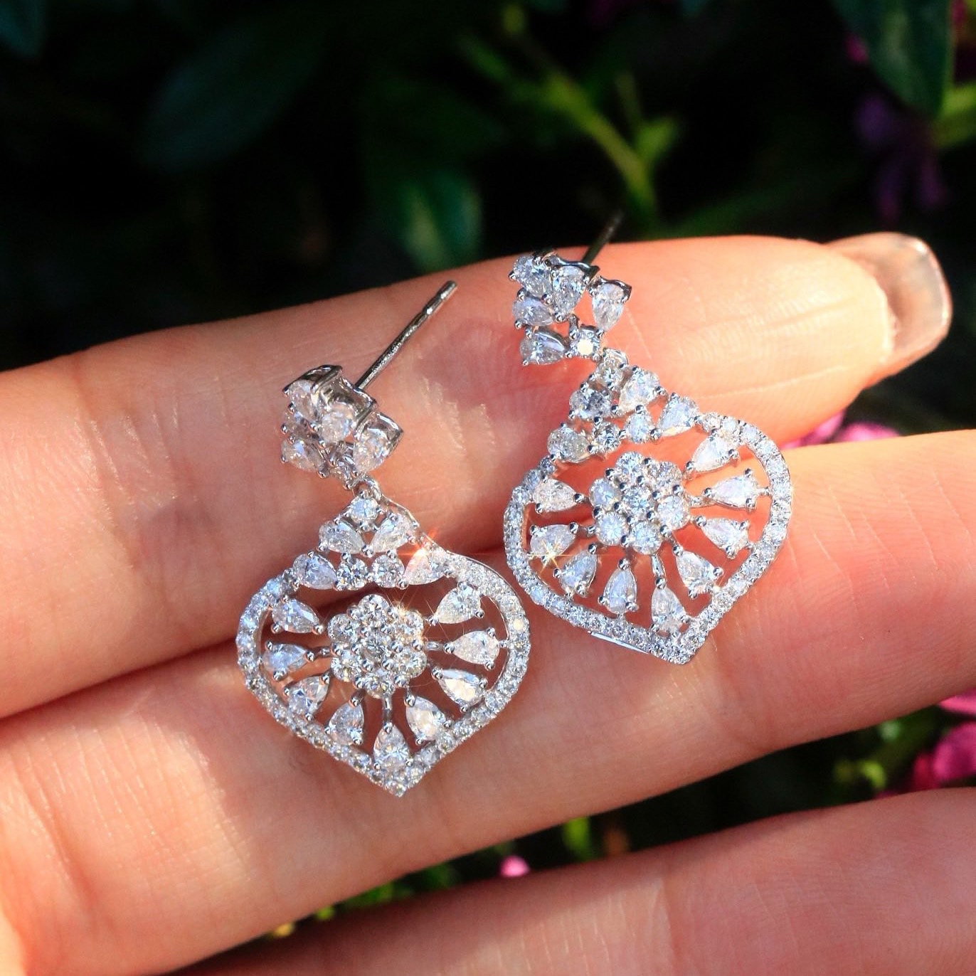 18K天然鑽石-豪華水滴造型耳環