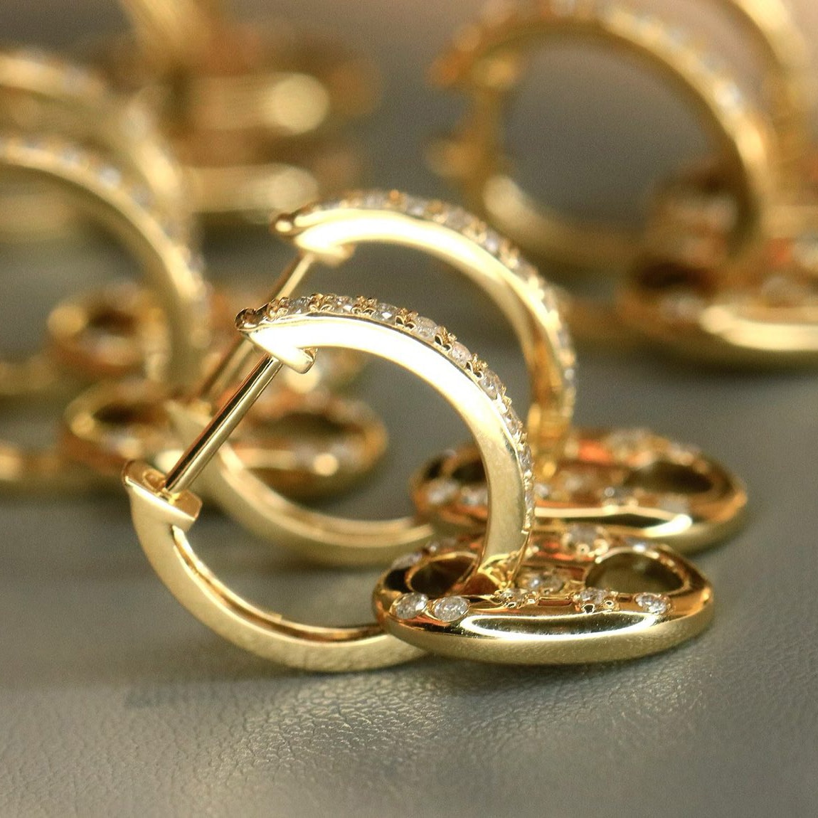 18K天然鑽石-精緻時髦兩戴耳環