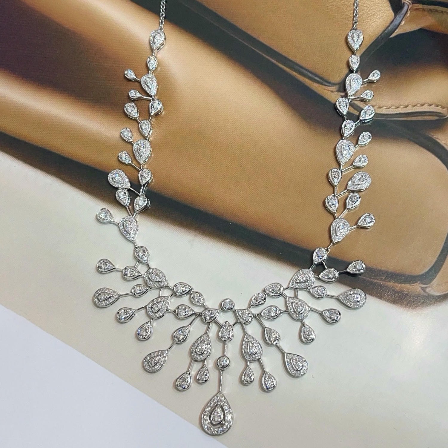 18K天然鑽石-華麗大女主項鍊