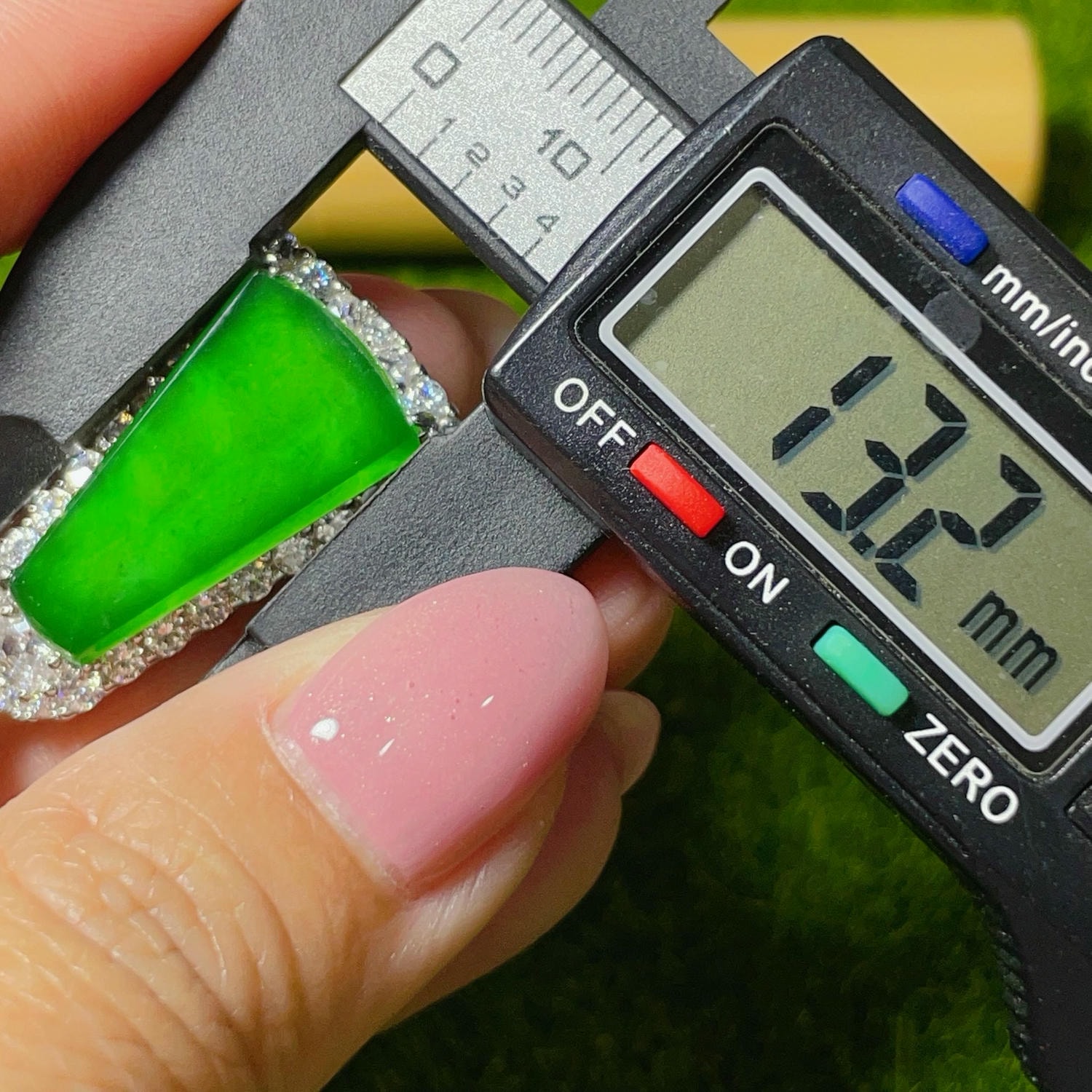 天然翡翠-A貨翡翠大器無事牌墜飾