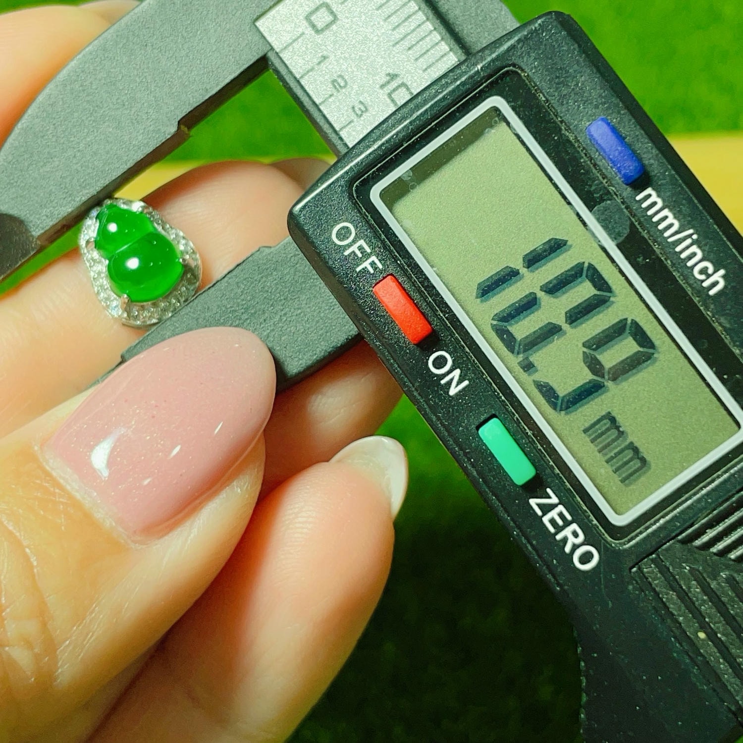 天然翡翠-A貨翡翠放光葫蘆耳環