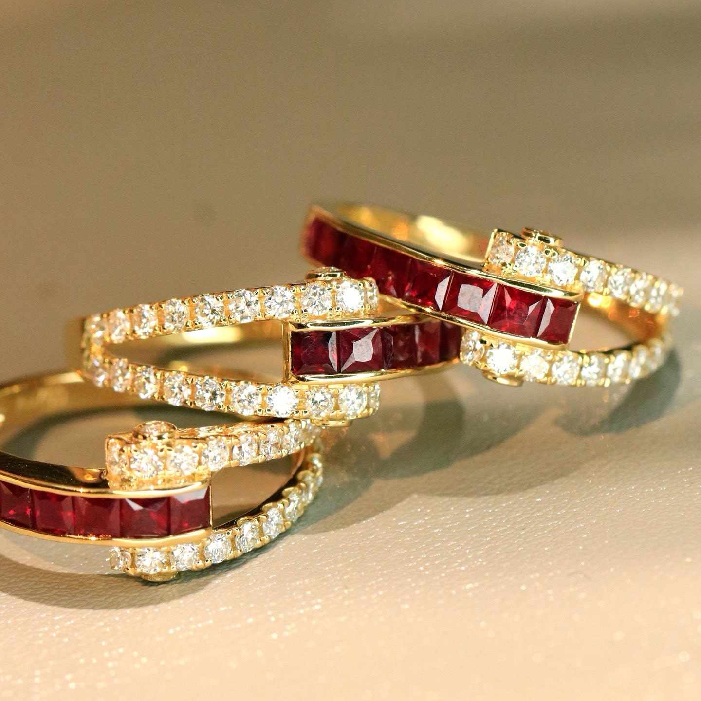 18K天然紅寶石-無邊鑲嵌復古戒指