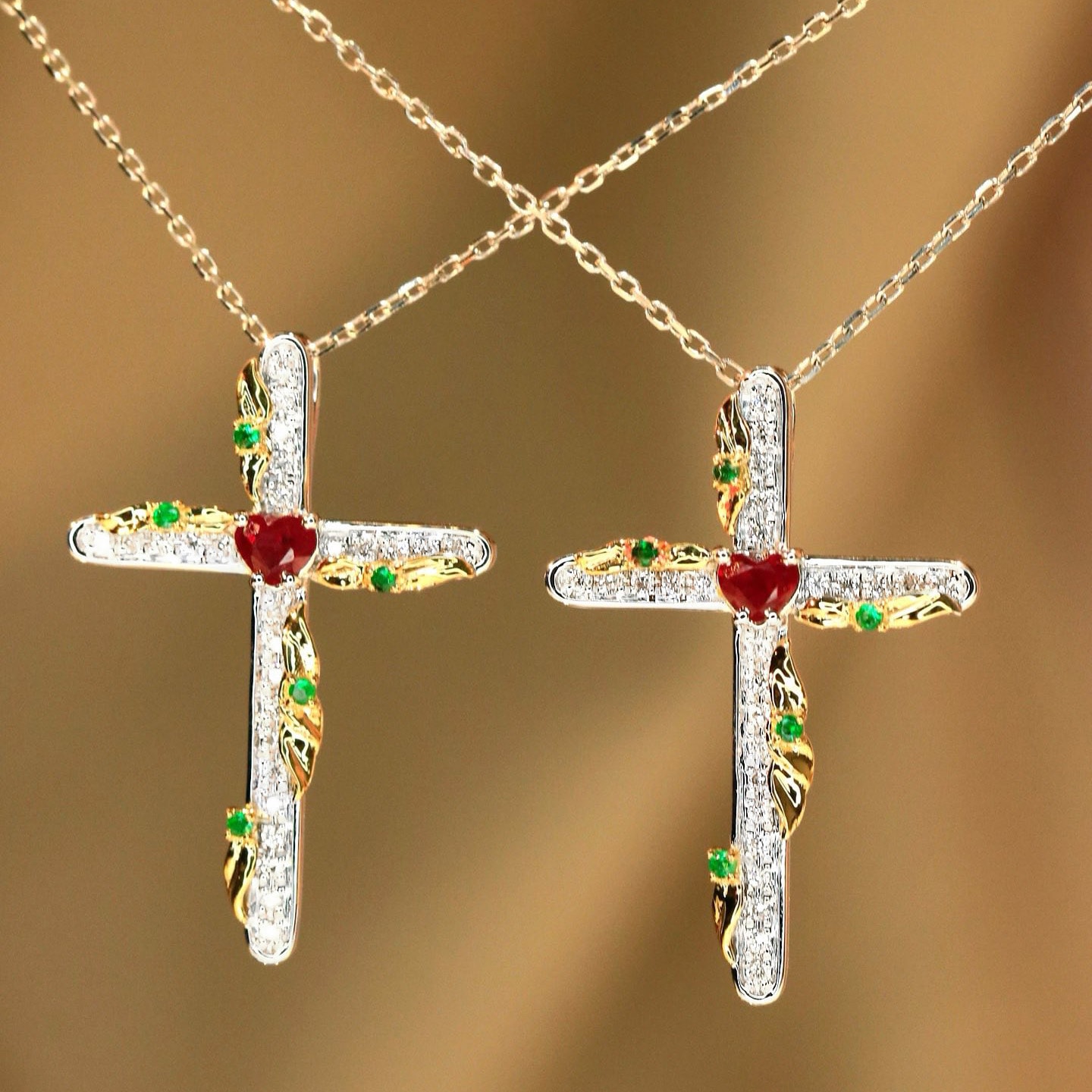 18K天然紅寶石-藝術十字架墜飾