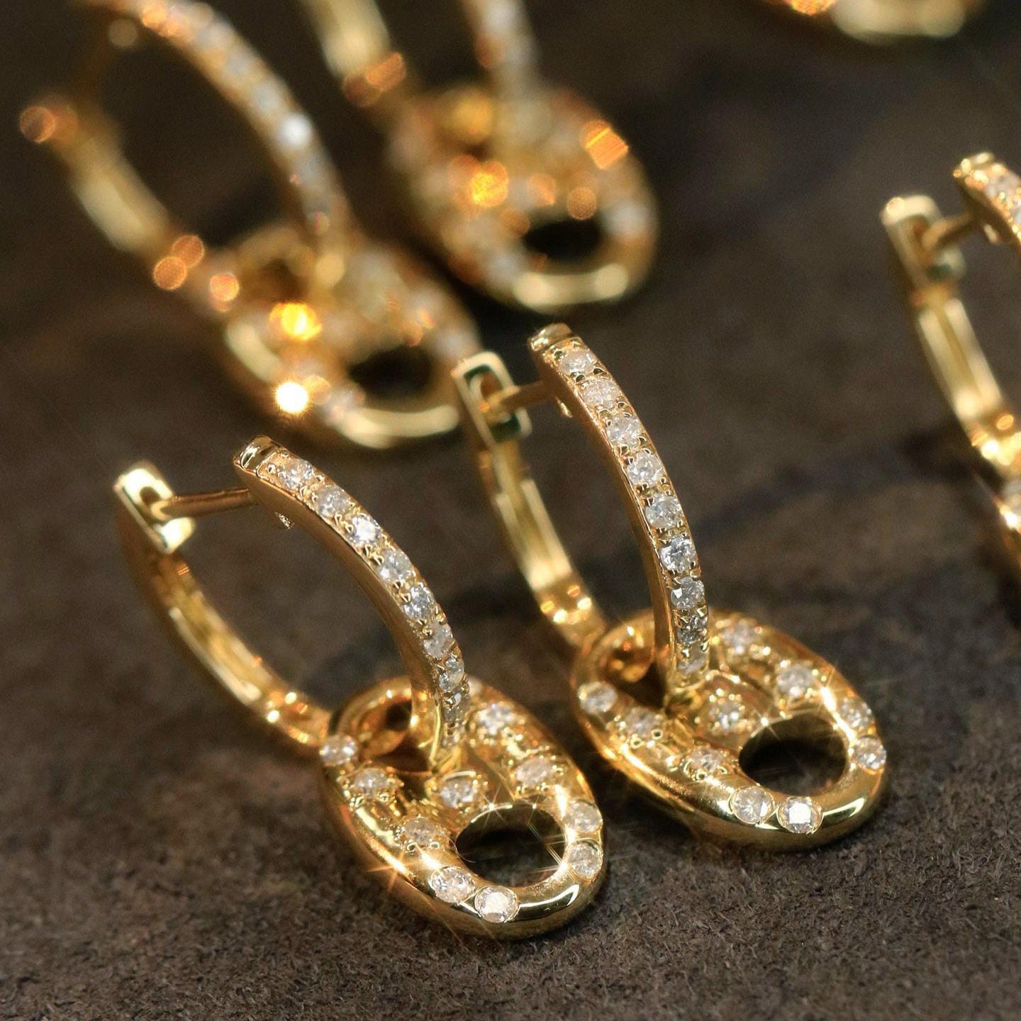 18K天然鑽石-精緻時髦兩戴耳環