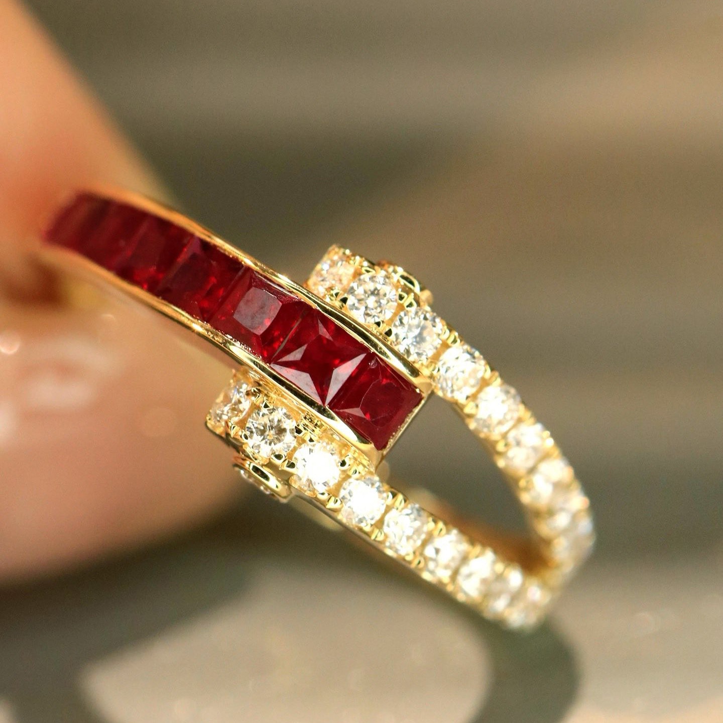 18K天然紅寶石-無邊鑲嵌復古戒指