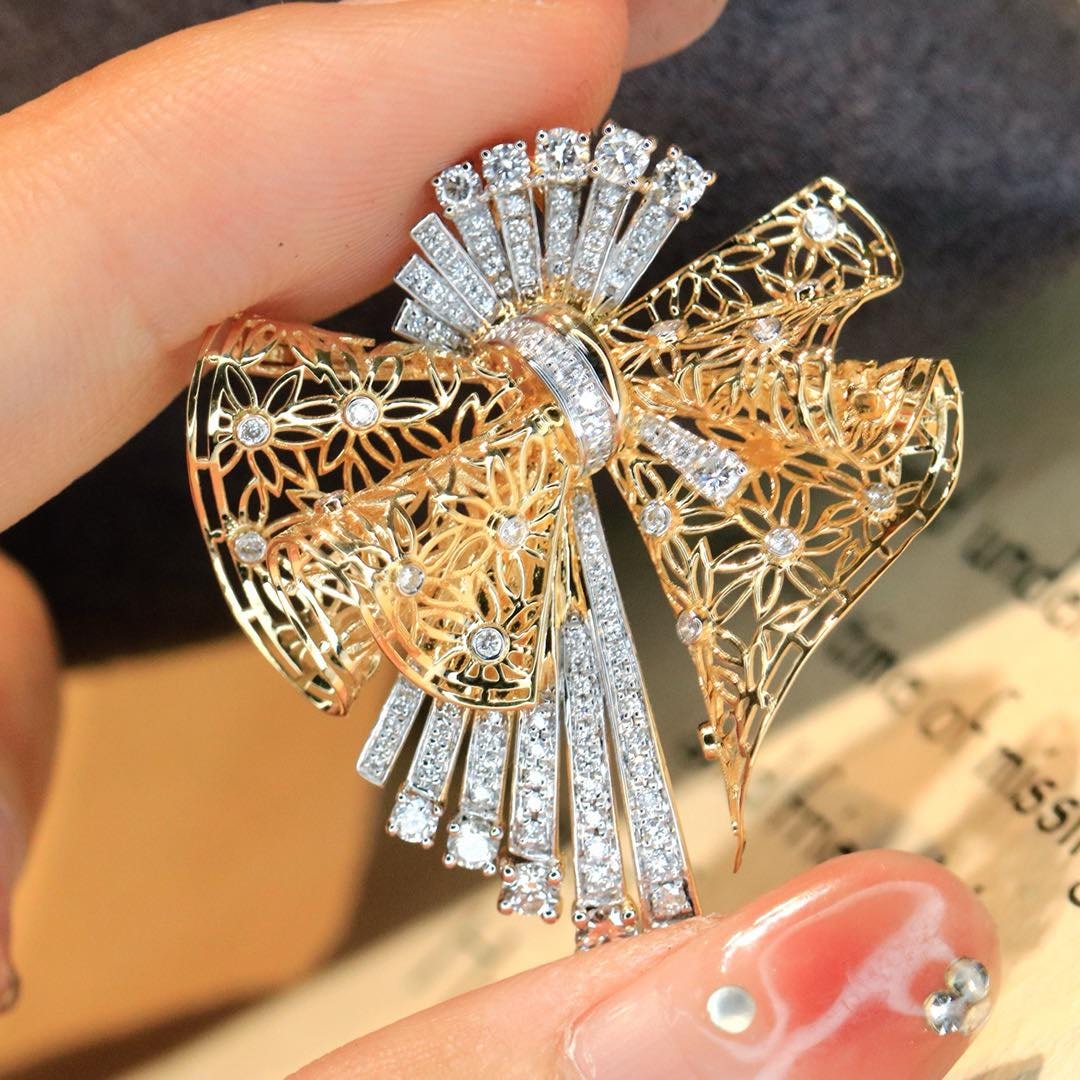 18K天然鑽石-分色工藝胸針墜飾兩用款