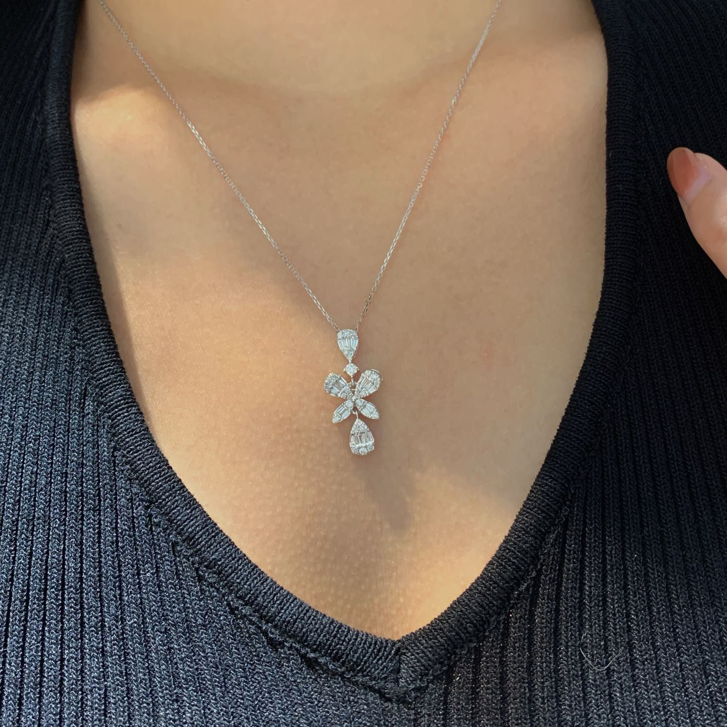 18K天然鑽石-舞蝶精緻項鍊