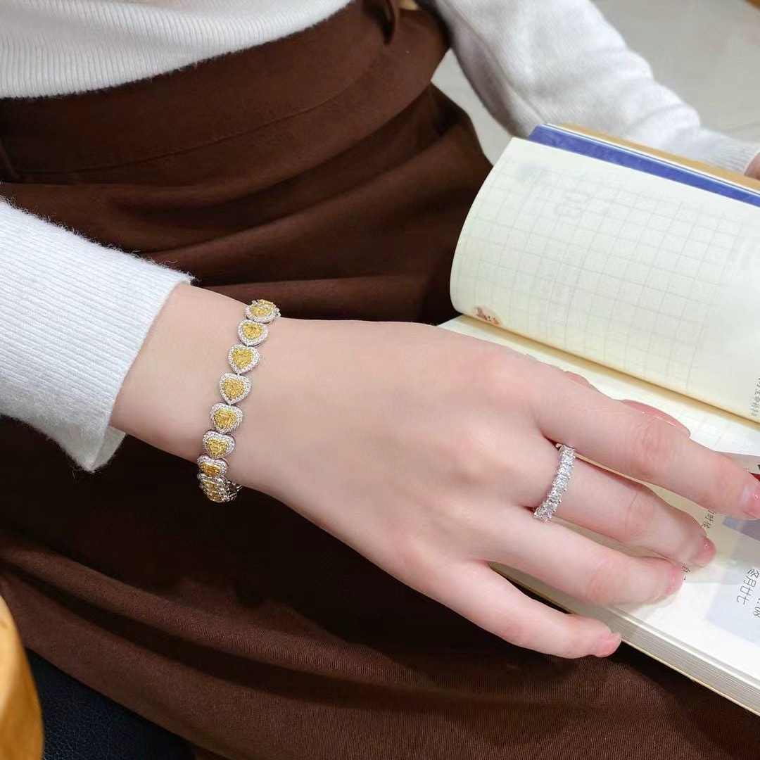 18K天然黃鑽-愛心豪鑲超閃手鍊