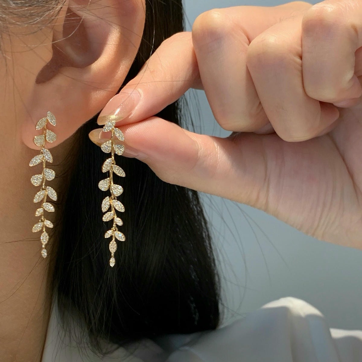 18K天然鑽石-藤蔓垂墜耳環