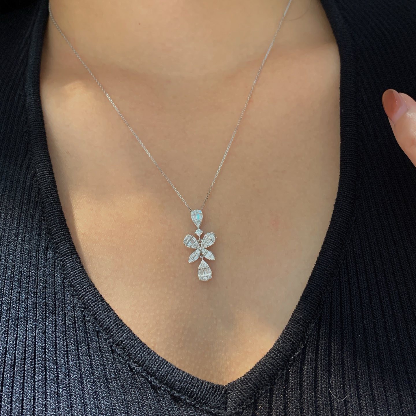 18K天然鑽石-舞蝶精緻項鍊