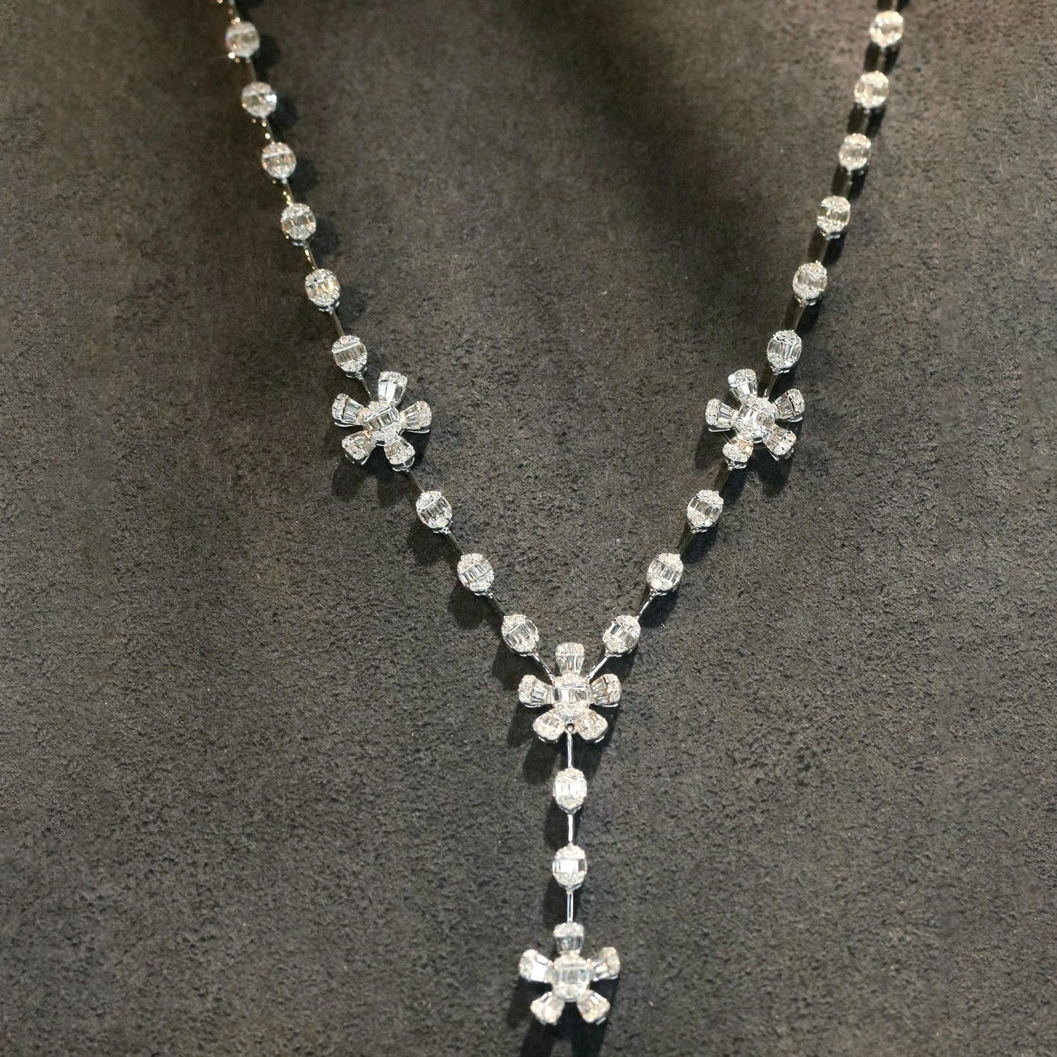 18K天然鑽石-豪華花朵項鍊