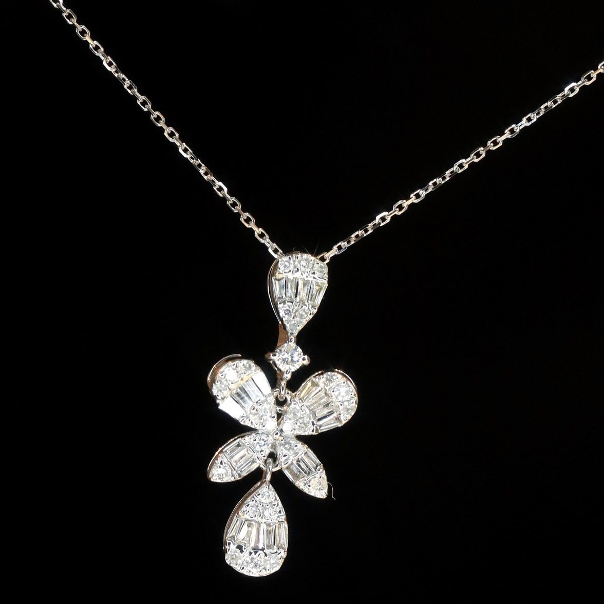 18K天然鑽石-舞蝶精緻項鍊