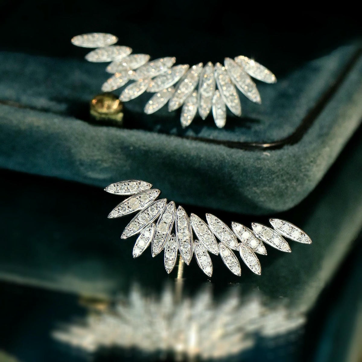 18K天然鑽石-天使翅膀豪華耳環