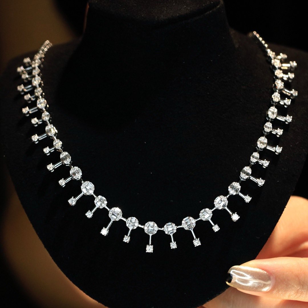 18K天然鑽石-滿天星貴族風範項鍊 - 第4張圖 18K天然鑽石-滿天星貴族風範項鍊