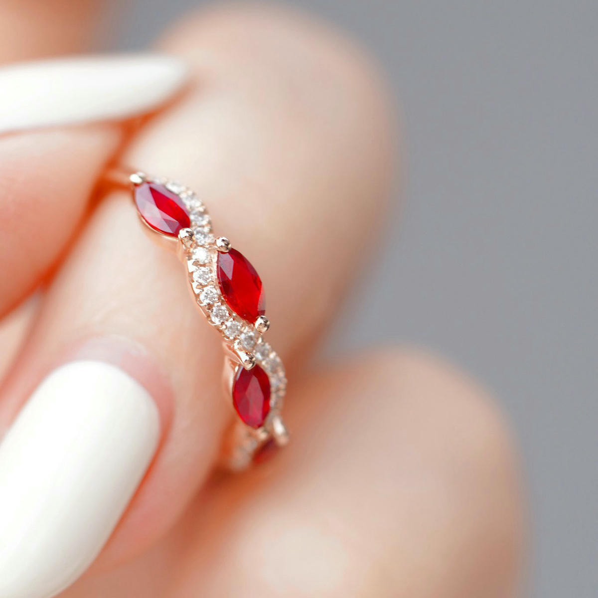 18K天然紅寶石-交叉波浪氣質戒指