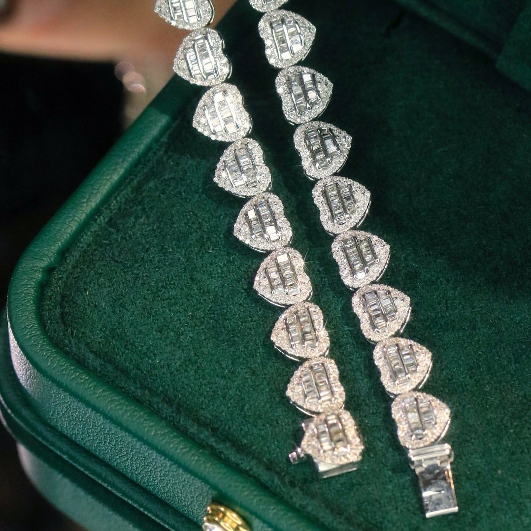 18K天然鑽石-豪華愛心項鍊