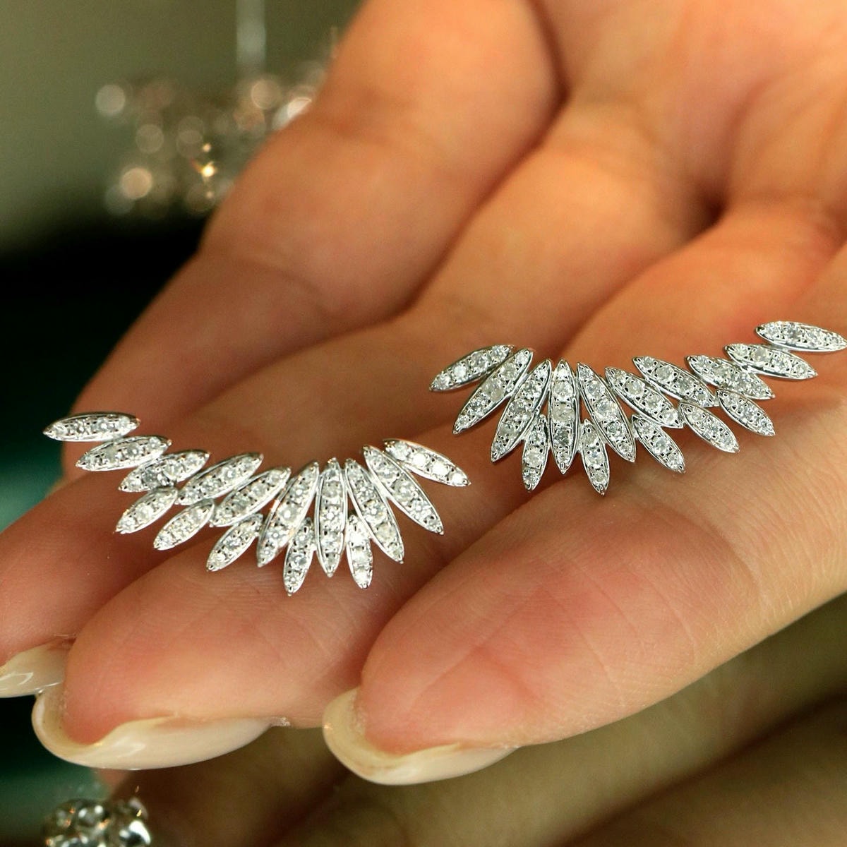 18K天然鑽石-天使翅膀豪華耳環