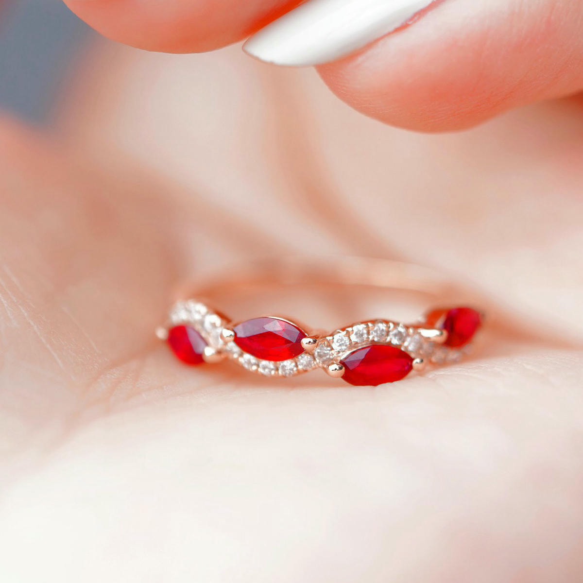 18K天然紅寶石-交叉波浪氣質戒指