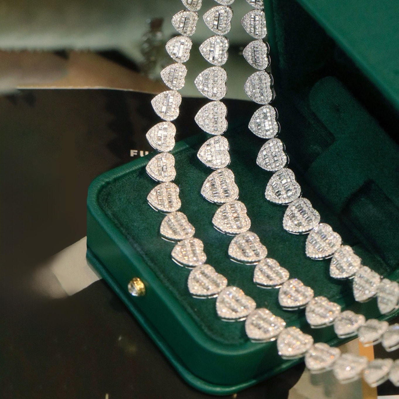 18K天然鑽石-豪華愛心項鍊