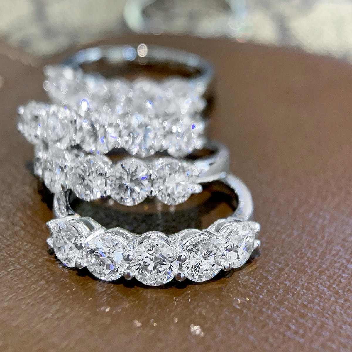 PT950天然鑽石-顆顆大粒經典戒指